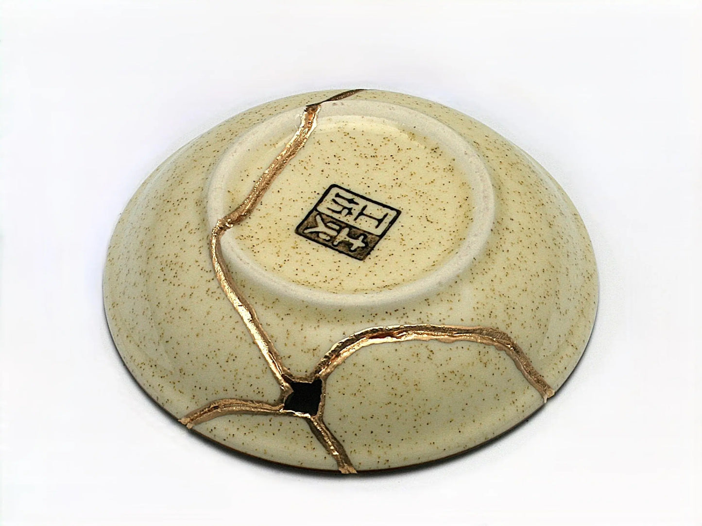 Small Beige Kintsugi Plate with Image Kintsugi Reborn