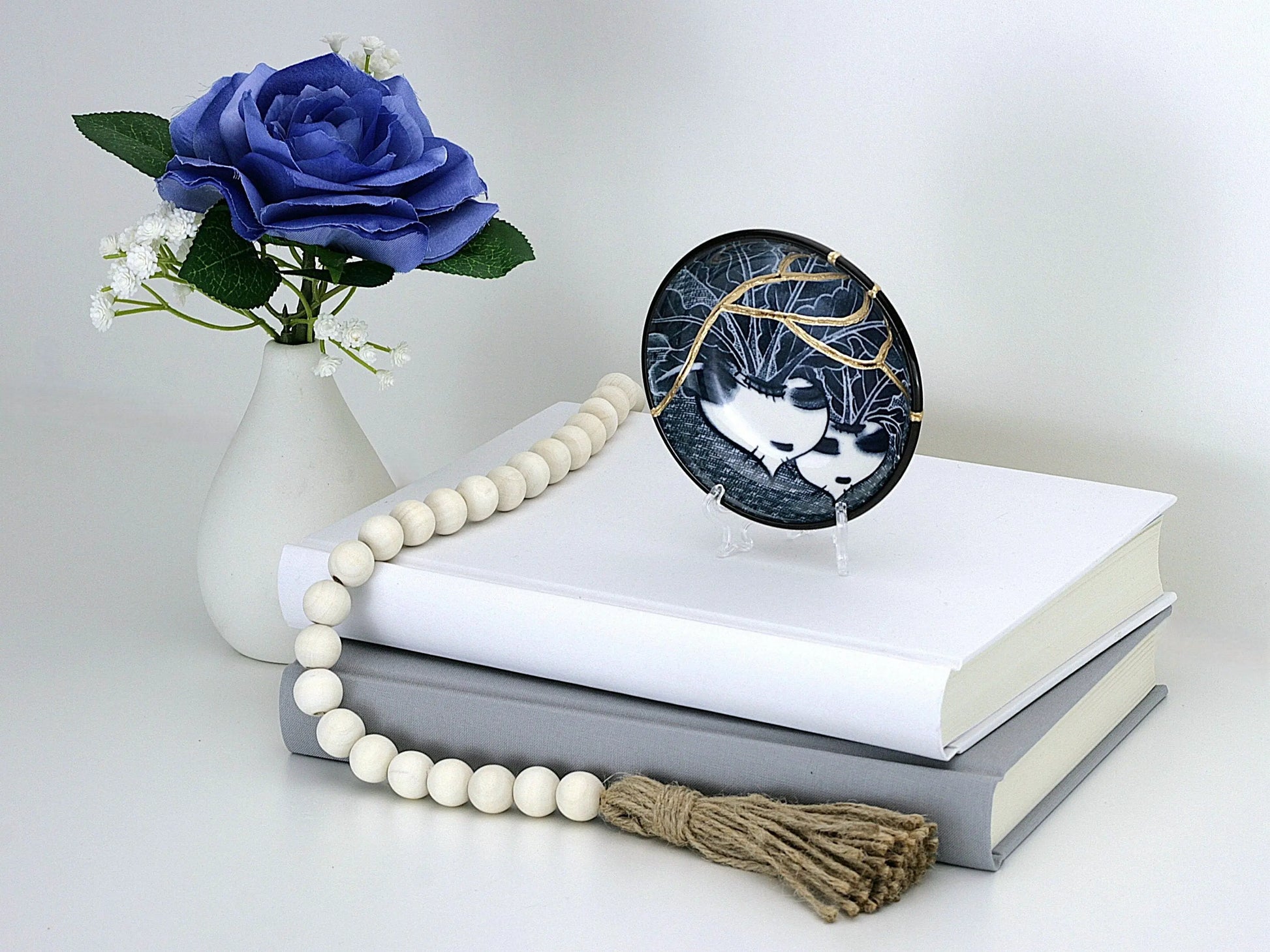 Small Blue and White Kintsugi Plate with Radish Image Kintsugi Reborn